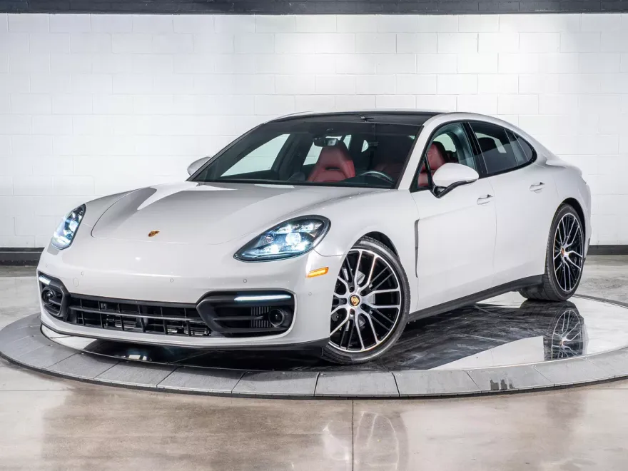 2023 Porsche Panamera Platinum photo 1