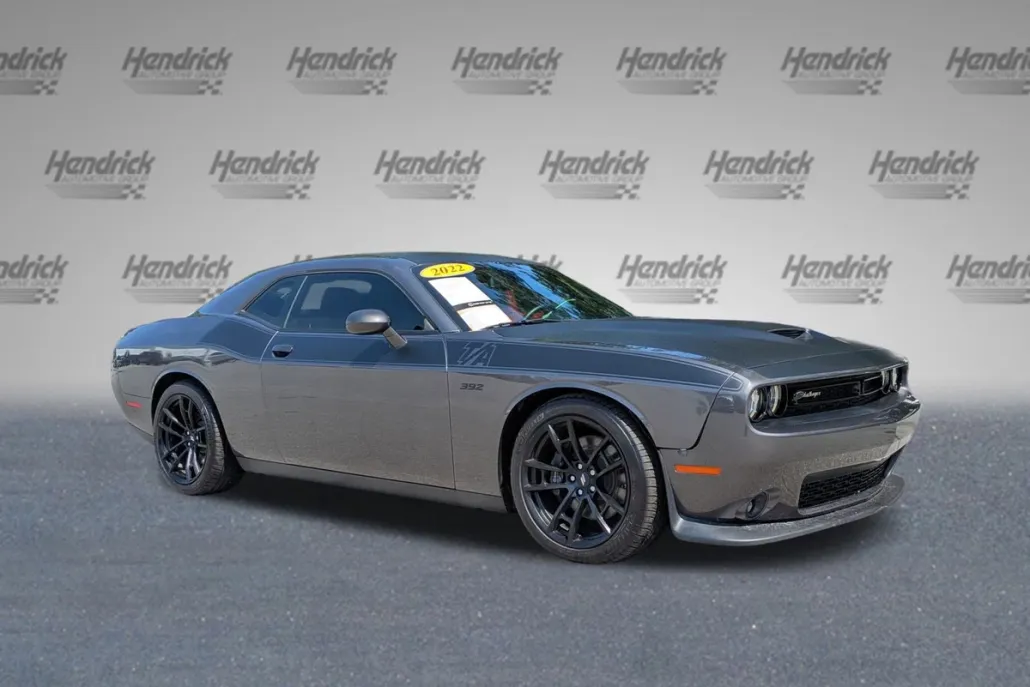 2022 Dodge Challenger R/T Scat Pack photo 1