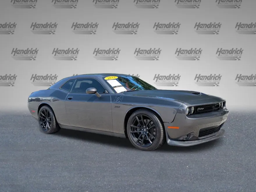2022 Dodge Challenger R/T Scat Pack photo 1