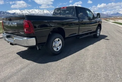 2025 Ram 3500 Tradesman photo 3