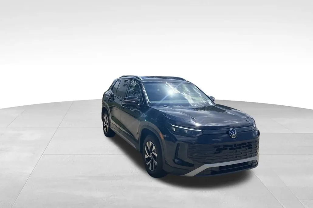 2025 Volkswagen Tiguan S photo 1
