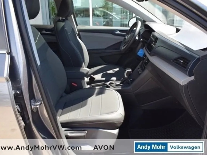 2024 Volkswagen Taos SE photo 11