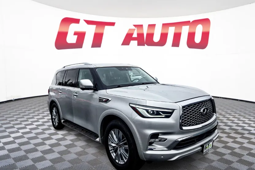 2020 Infiniti QX80 Luxe photo 1