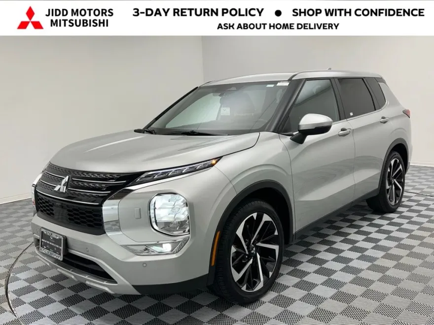2024 Mitsubishi Outlander SE S-AWC photo 1