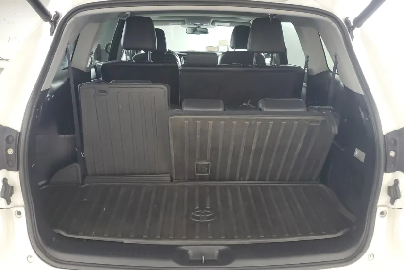 2015 Toyota Highlander XLE photo 1