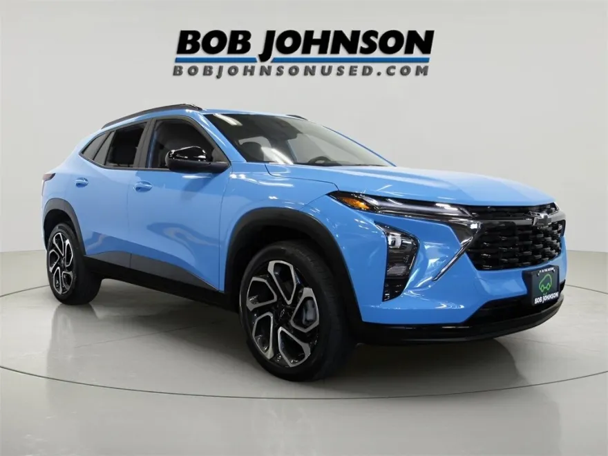 2024 Chevrolet Trax photo 1