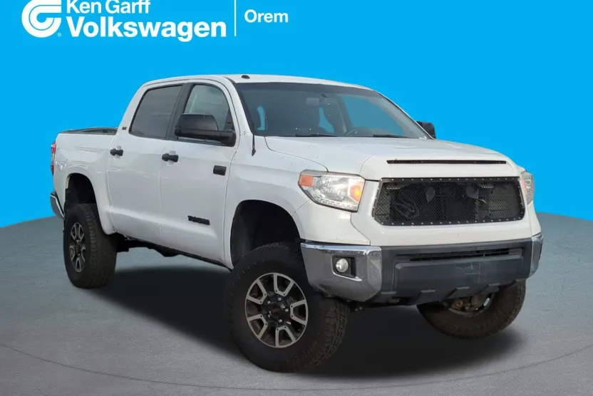 2016 Toyota Tundra SR5 photo 1