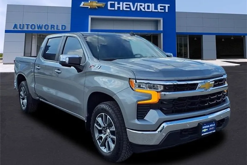 2026 Chevrolet Silverado 1500 LT photo 1