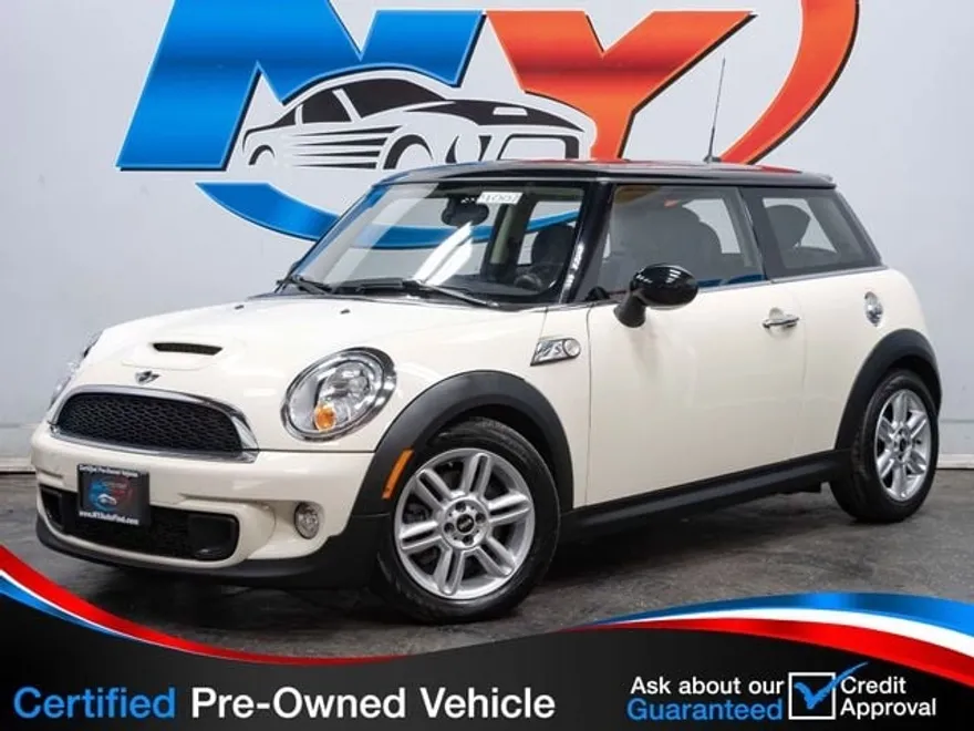 2011 Mini Cooper Hardtop S photo 1
