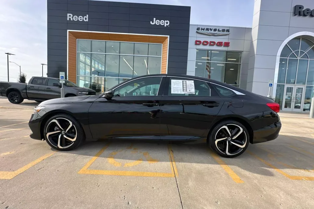 2022 Honda Accord Sport photo 1