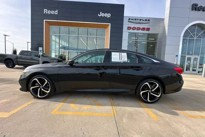 2022 Honda Accord Sport photo 1
