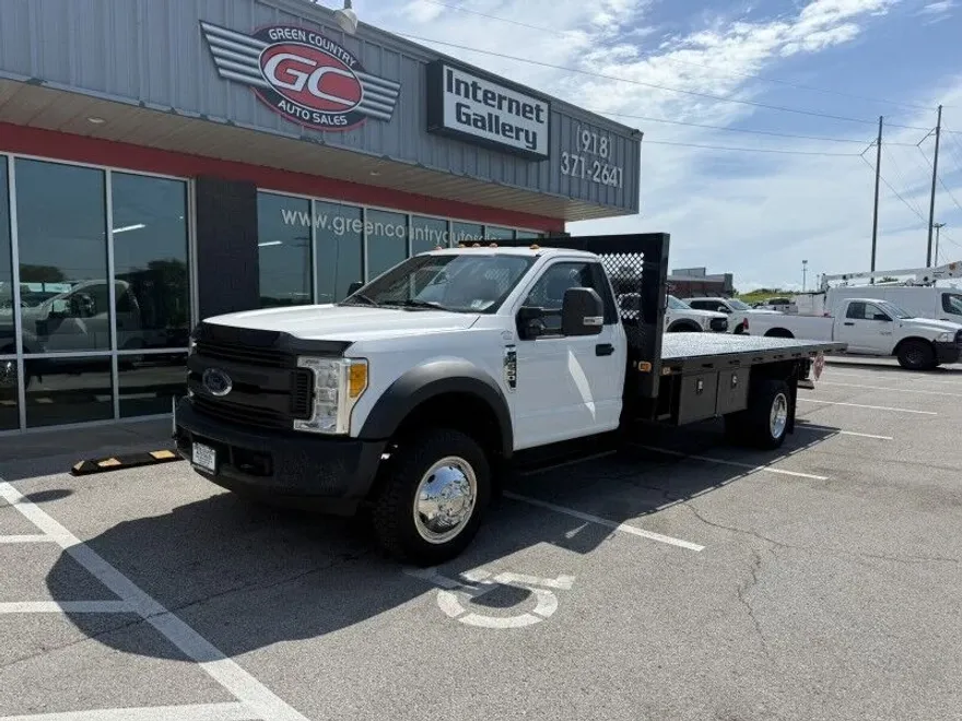 2017 Ford F-550 XL photo 1