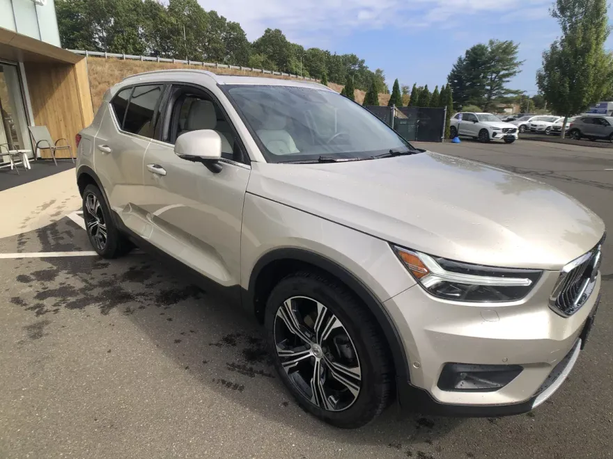 2019 Volvo XC40 T5 Inscription photo 1