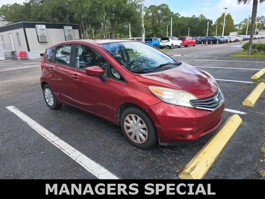 2016 Nissan Versa Note SV photo 1