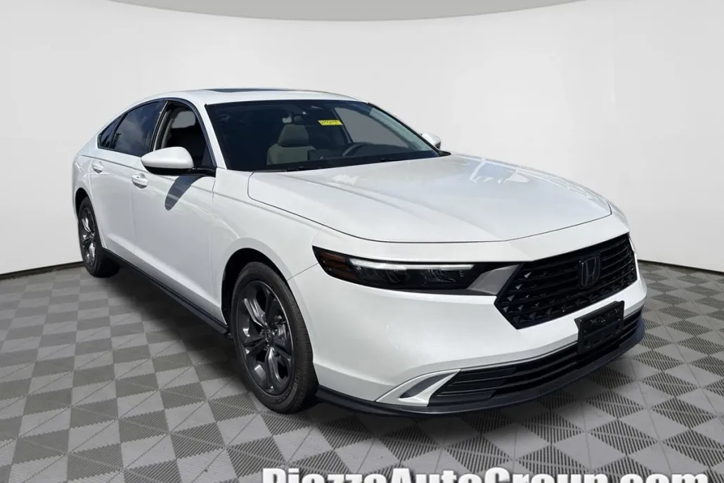 2023 Honda Accord EX photo 1