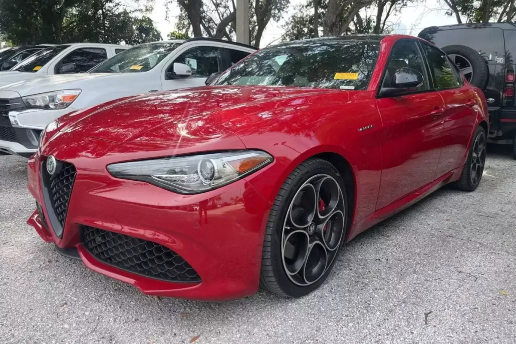 2022 Alfa Romeo Giulia Ti - VELOCE photo 1