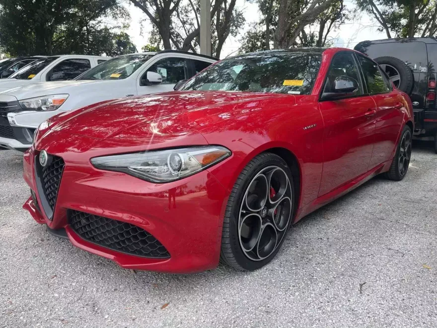 2022 Alfa Romeo Giulia Ti - VELOCE photo 1