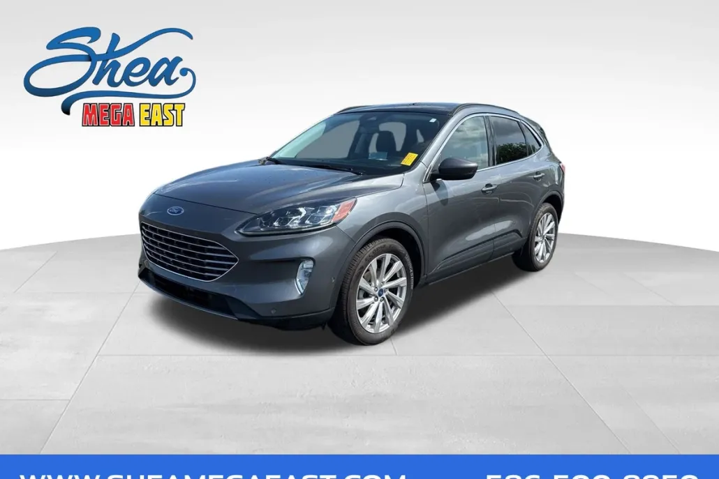 2022 Ford Escape Hybrid Titanium photo 1