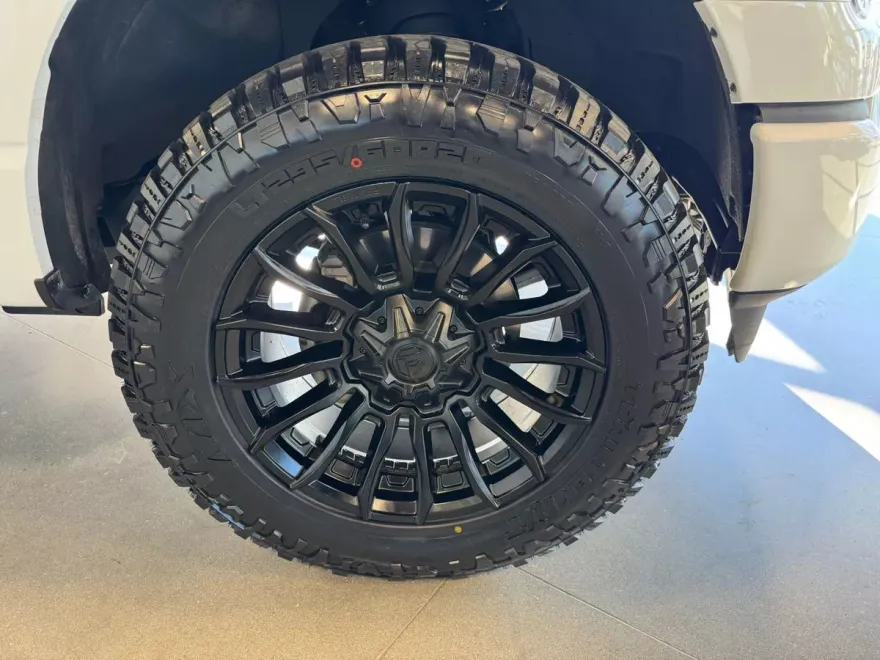2023 Ford F-150 photo 1