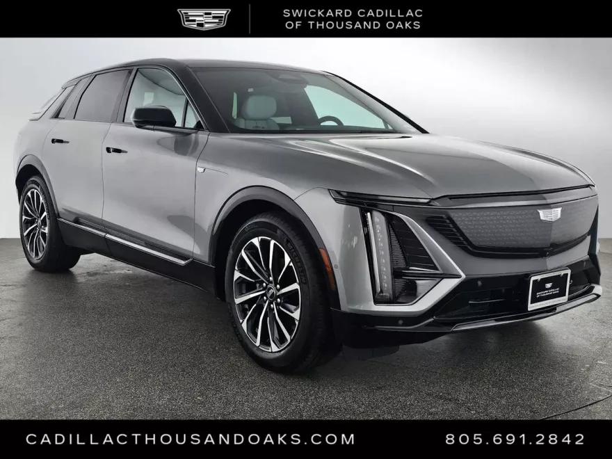 2025 Cadillac Lyriq Sport photo 1