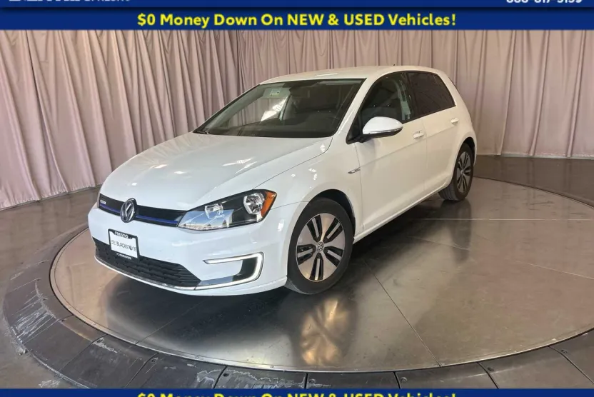 2016 Volkswagen e-Golf SE photo 1