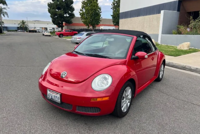 2008 Volkswagen Beetle S photo 1
