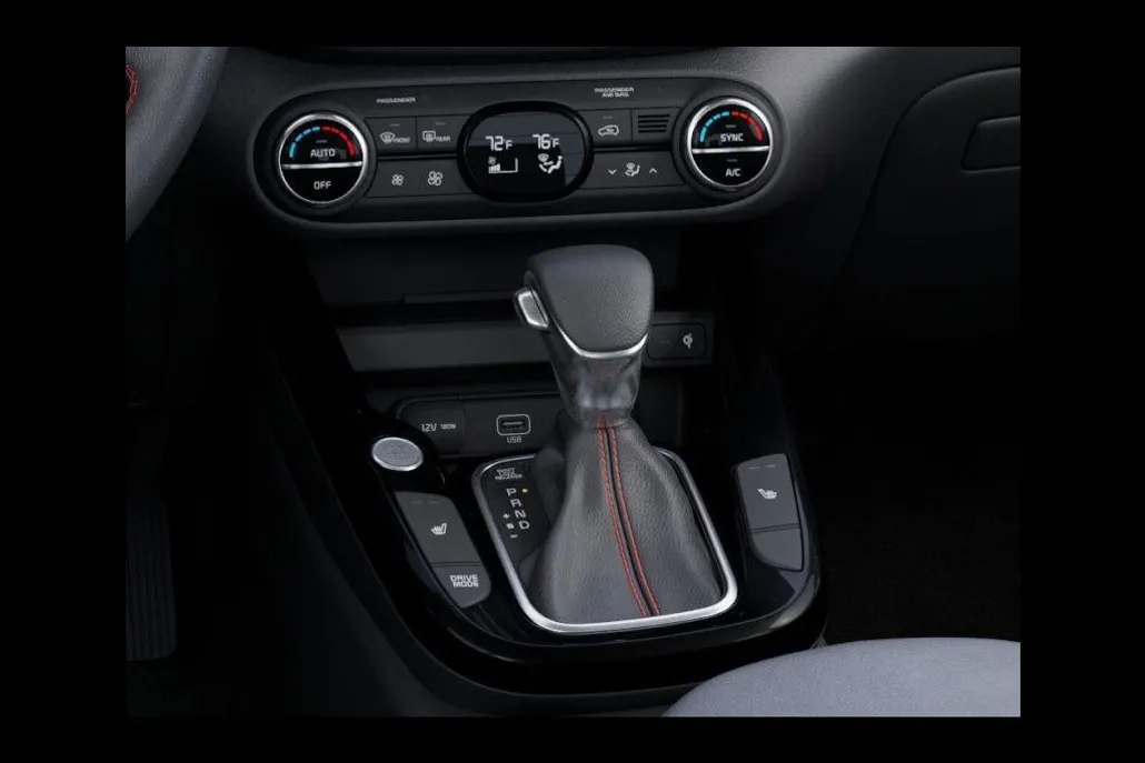 2025 Kia Soul GT-Line photo 1