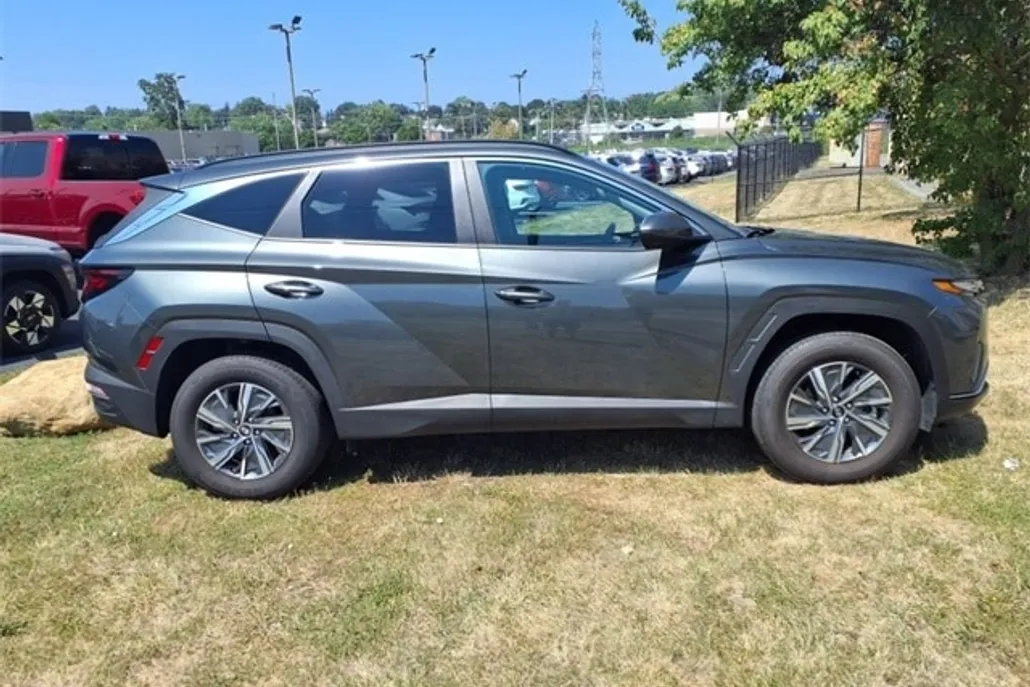 2024 Hyundai Tucson Hybrid Blue photo 1