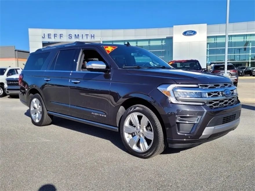 2024 Ford Expedition MAX Platinum photo 1