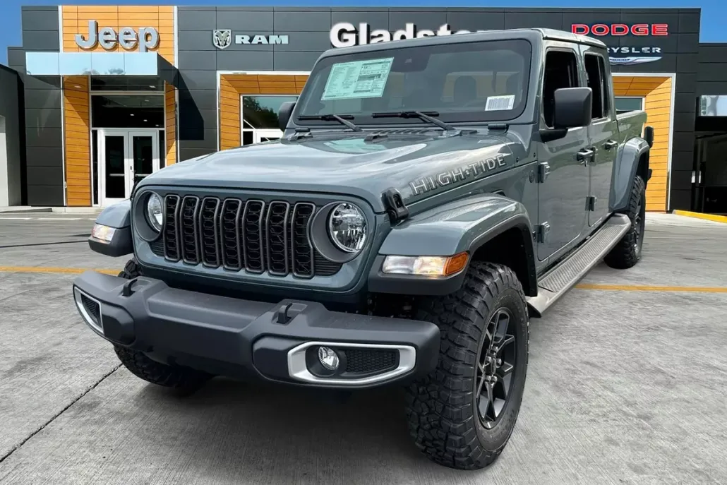 2025 Jeep Gladiator Sport photo 1