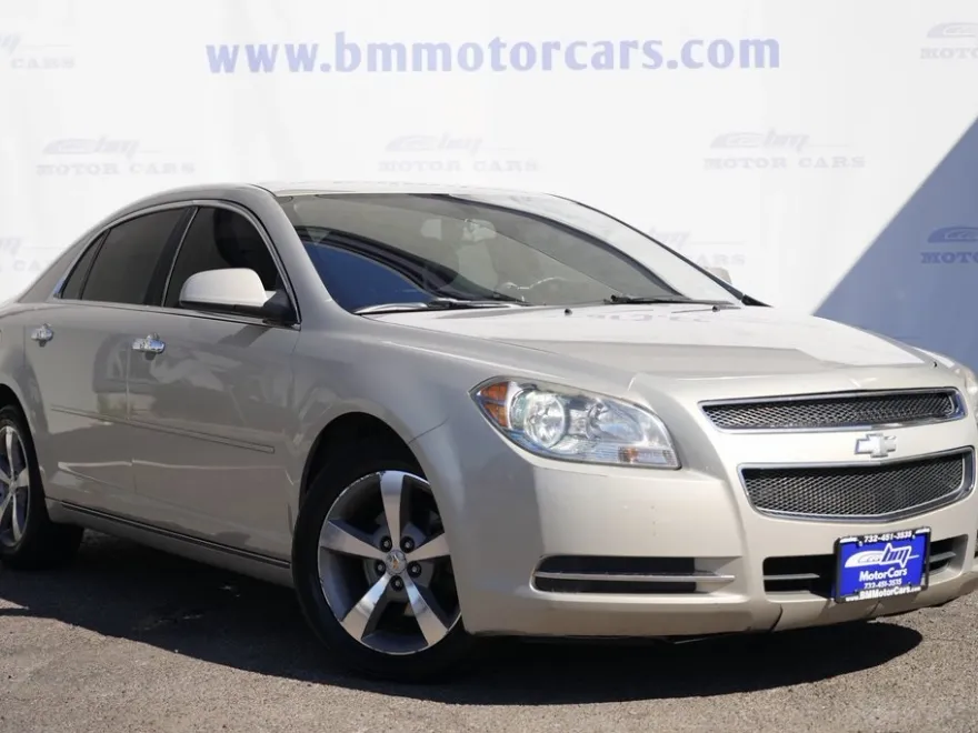 2012 Chevrolet Malibu 1LT photo 1