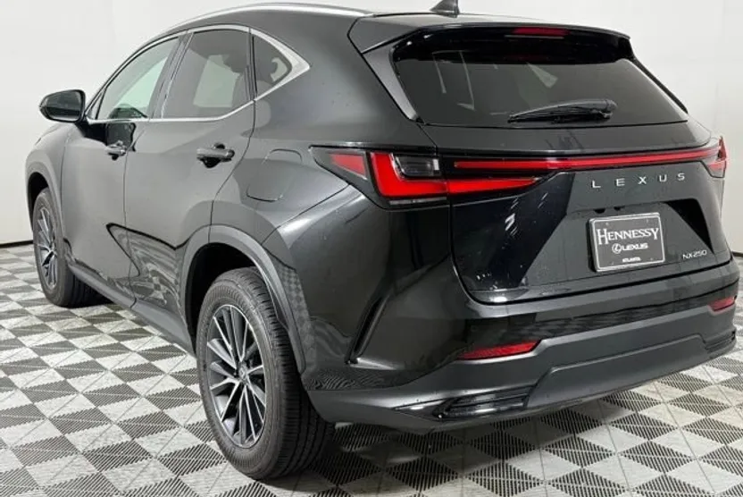 2025 Lexus NX 250 Premium photo 1