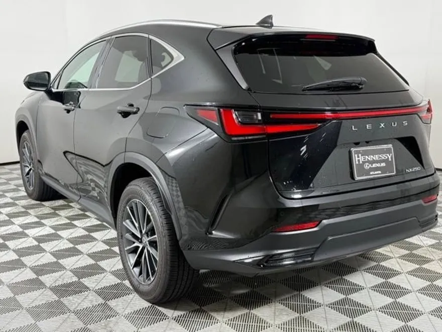 2025 Lexus NX 250 Premium photo 1