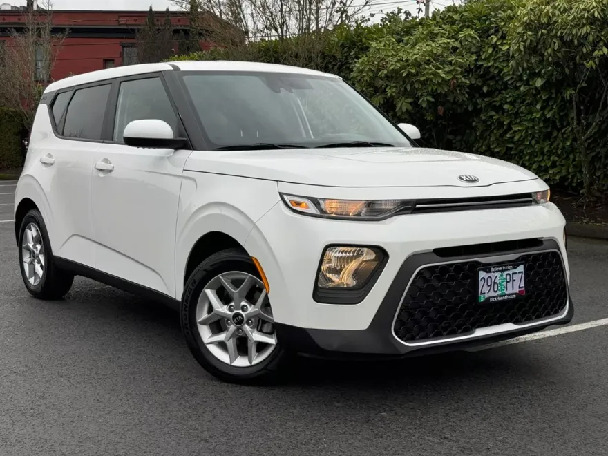 2020 Kia Soul LX S X-Line photo 1