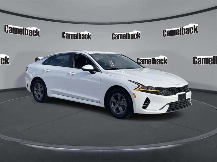 2023 Kia K5 LXS photo 1