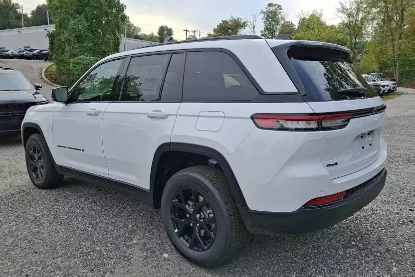 2025 Jeep Grand Cherokee Altitude X photo 1