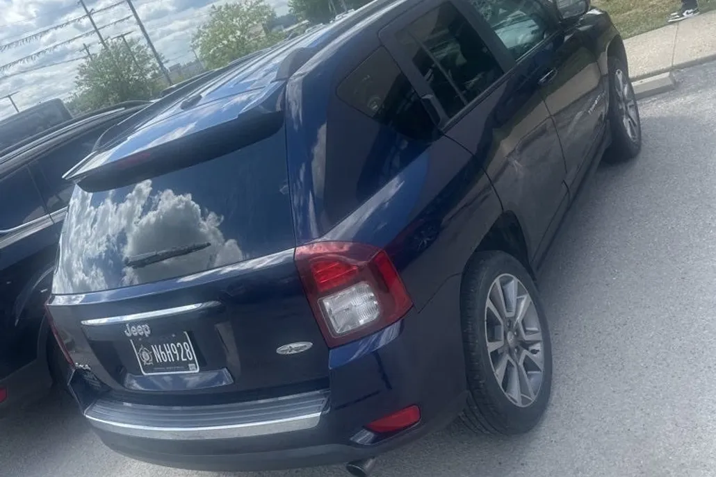 2017 Jeep Compass High Altitude photo 1