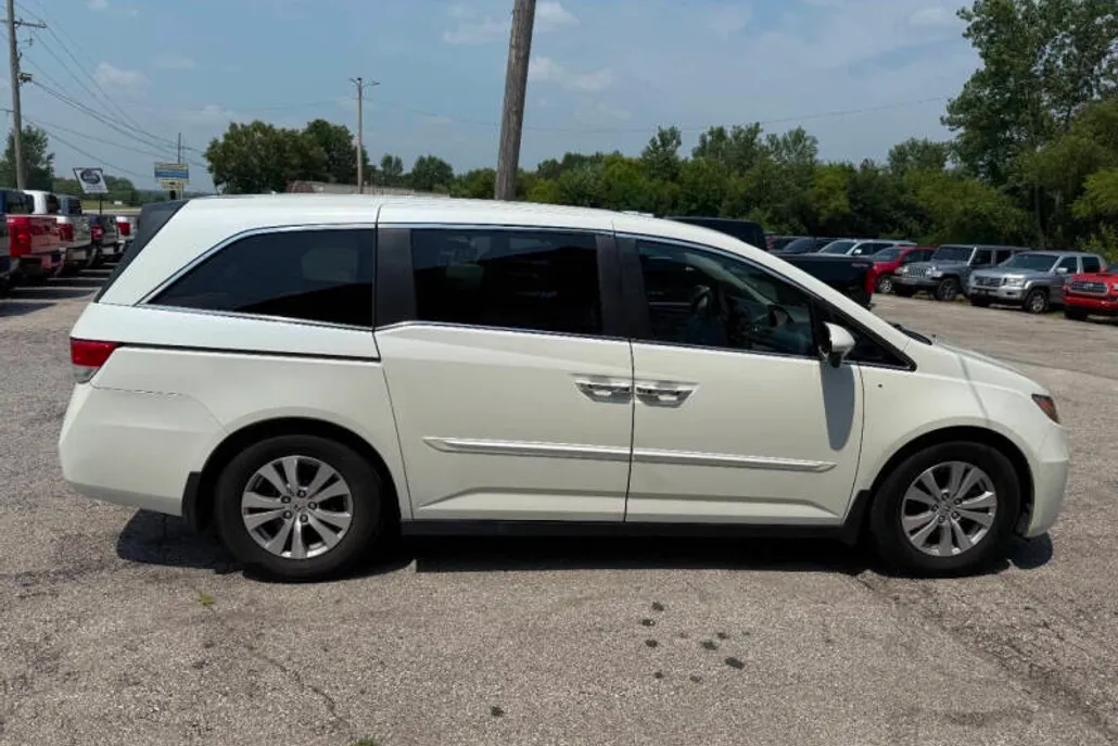 2015 Honda Odyssey EX-L photo 1