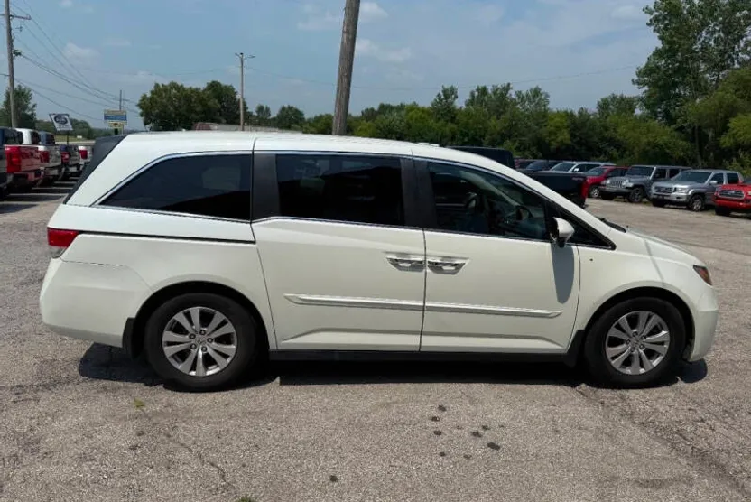 2015 Honda Odyssey EX-L photo 1