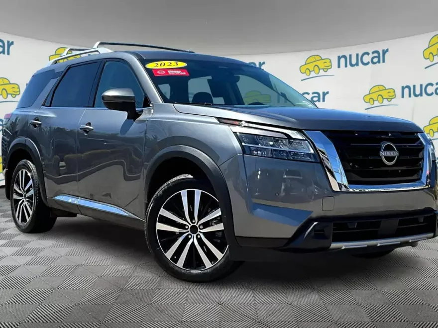 2023 Nissan Pathfinder Platinum photo 1