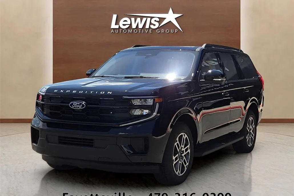 2025 Ford Expedition photo 1