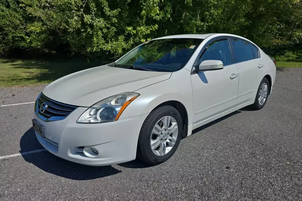 2012 Nissan Altima 2.5 S photo 1