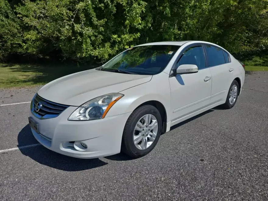 2012 Nissan Altima 2.5 S photo 1