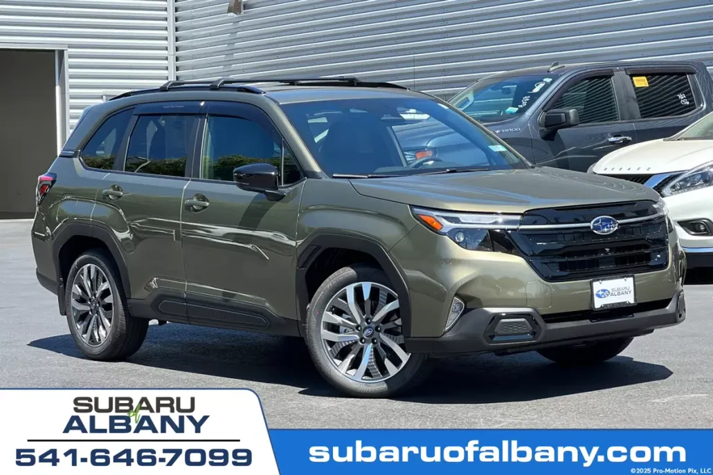 2025 Subaru Forester Touring photo 1