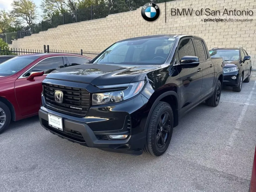 2022 Honda Ridgeline Black Edition photo 1