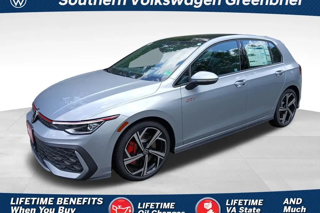 2025 Volkswagen Golf GTI SE photo 1