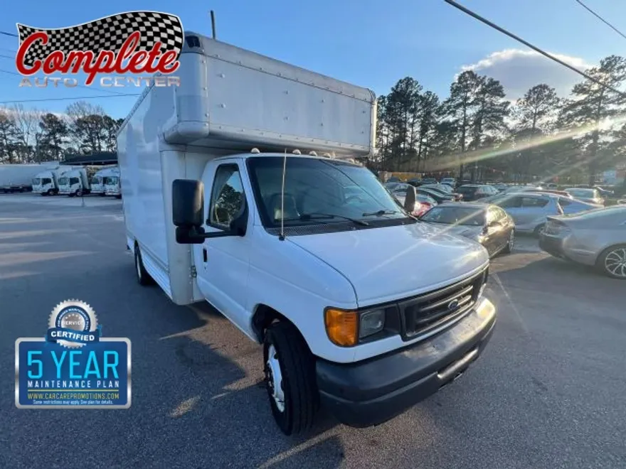 2007 Ford E-450 photo 1