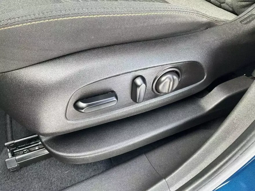 2021 Chevrolet Equinox LT photo 1