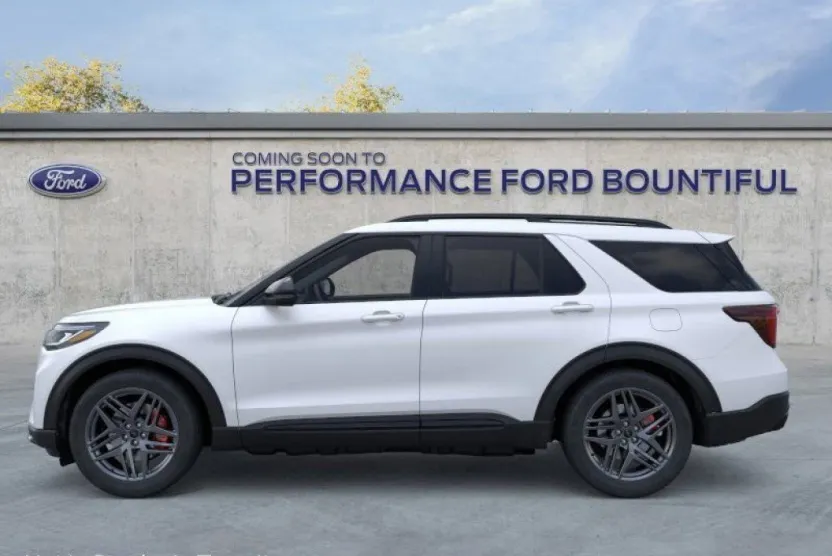 2025 Ford Explorer ST photo 1
