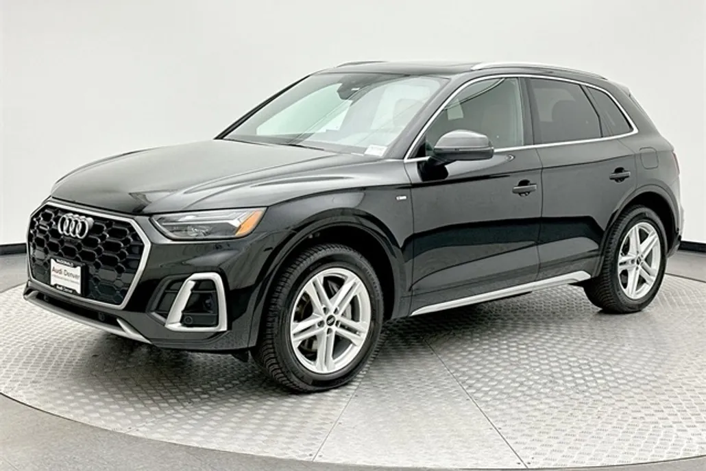 2022 Audi Q5 55 Premium Plus photo 1